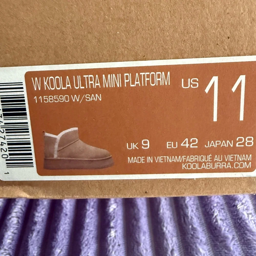 Koolaburra by UGG Tan Boots with White Fur Trim